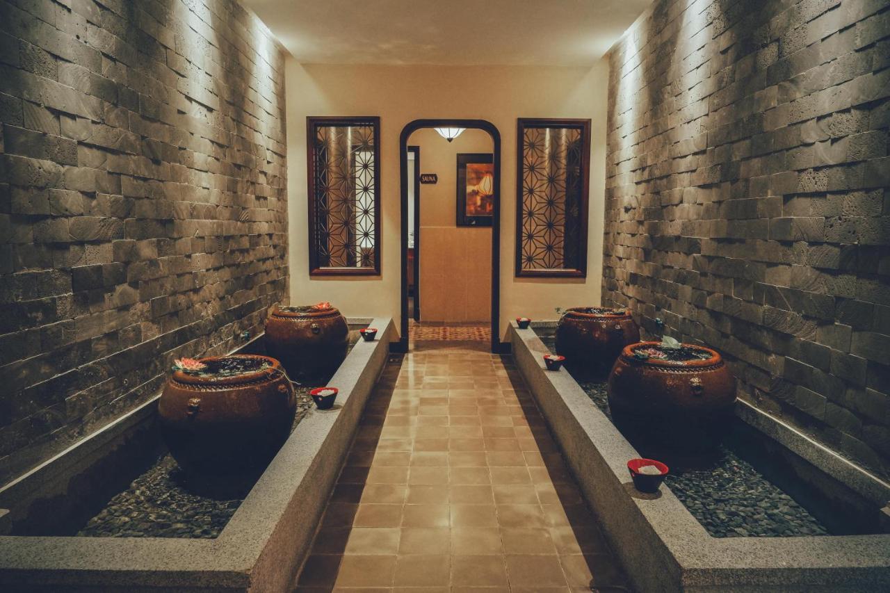 Allegro Hoi An . A Little Luxury Hotel & Spa Екстериор снимка A foot bath at a spa