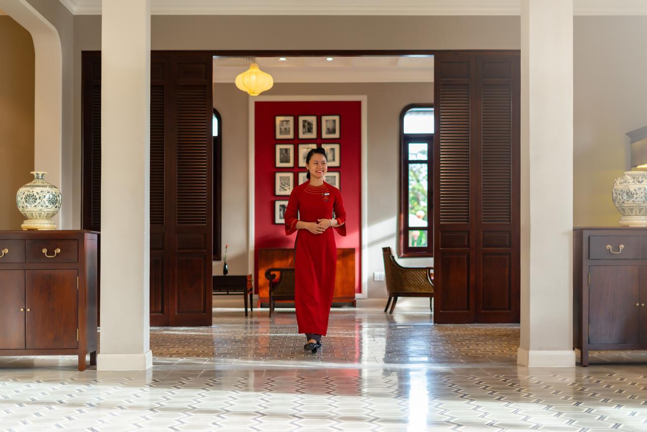 Allegro Hoi An . A Little Luxury Hotel & Spa Екстериор снимка A Concierge at the Mandarin Oriental, Saigon